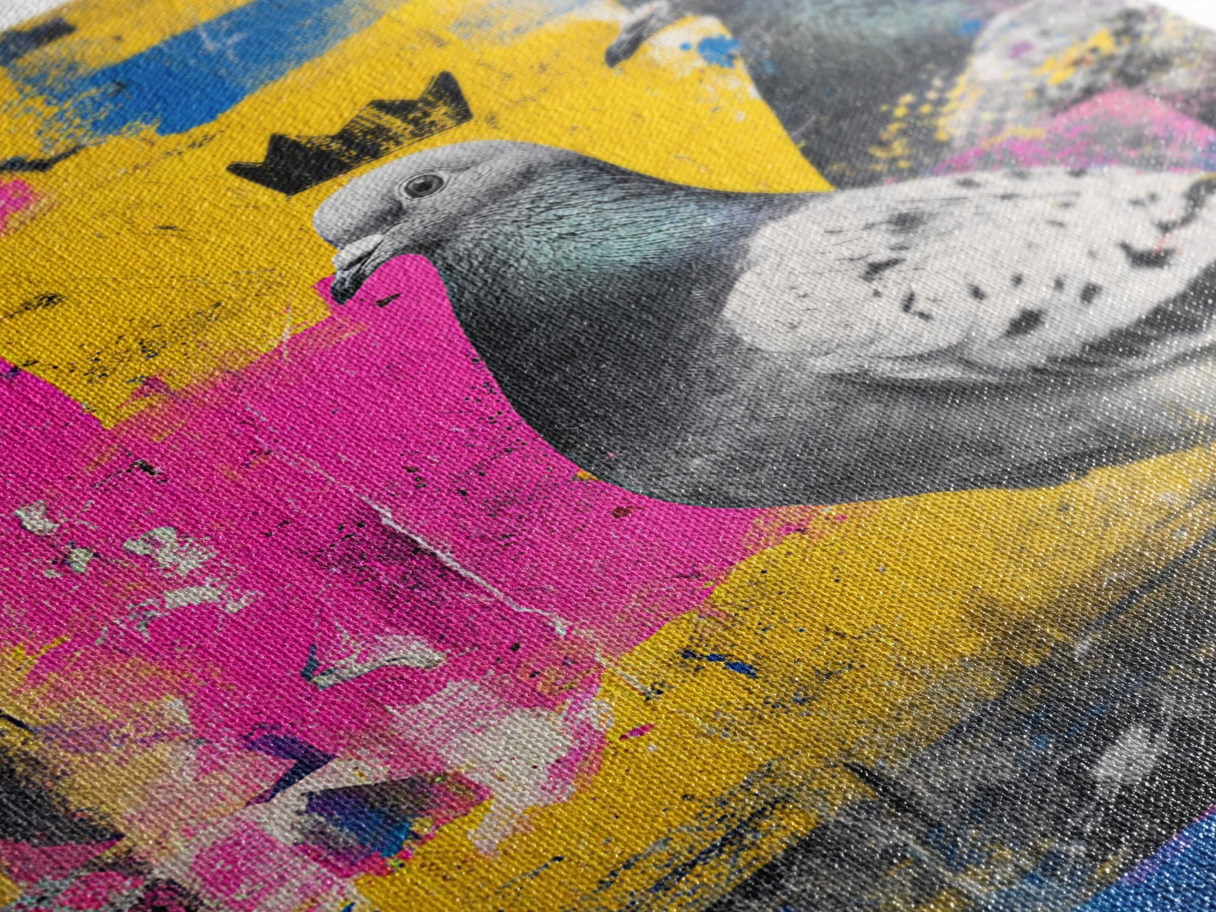 City Pigeon with Crown in Street Art Canvas Print, Graffiti Art, Graffiti, Living Room Decor, Fine Art, Street, GRF-2x3-91